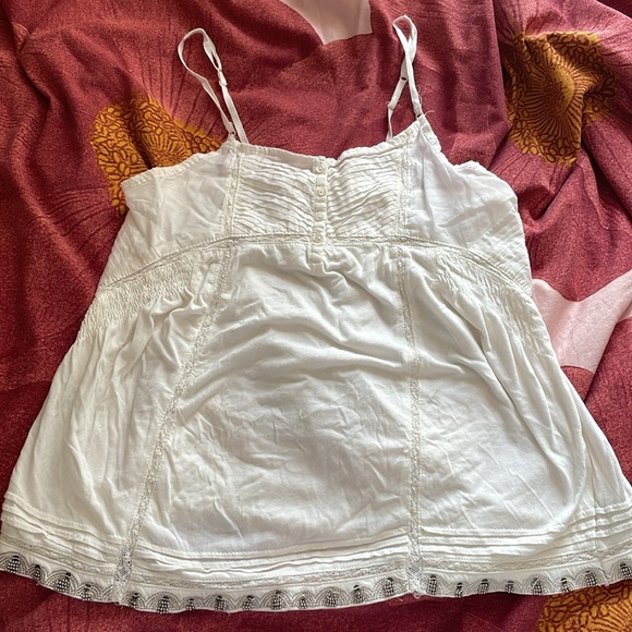 Flowy white tank top with beaded bottom - Picture 1 of 4